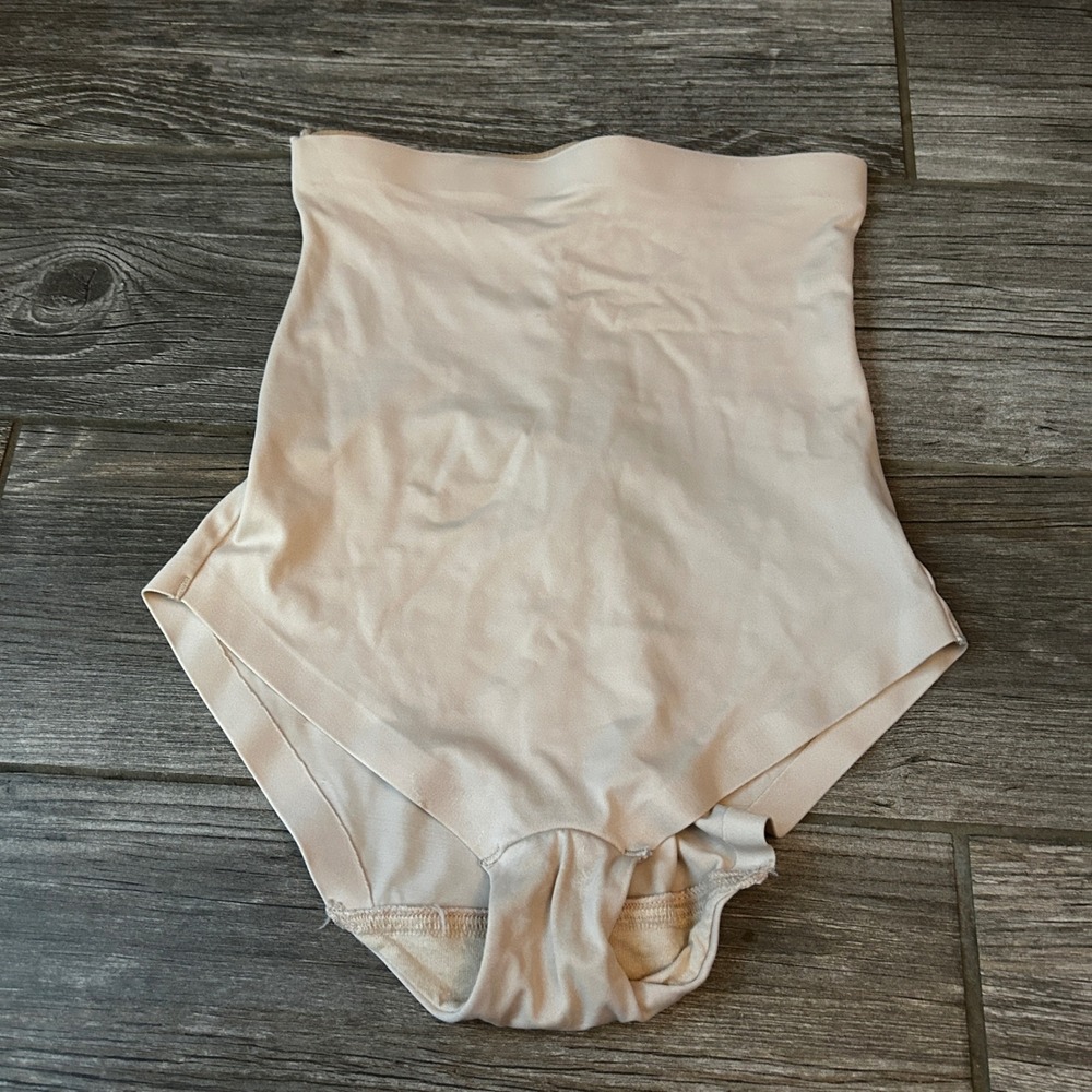 Maidenform Womens Shapewear High Waist‎ Brief Nude Full Coverage Size S